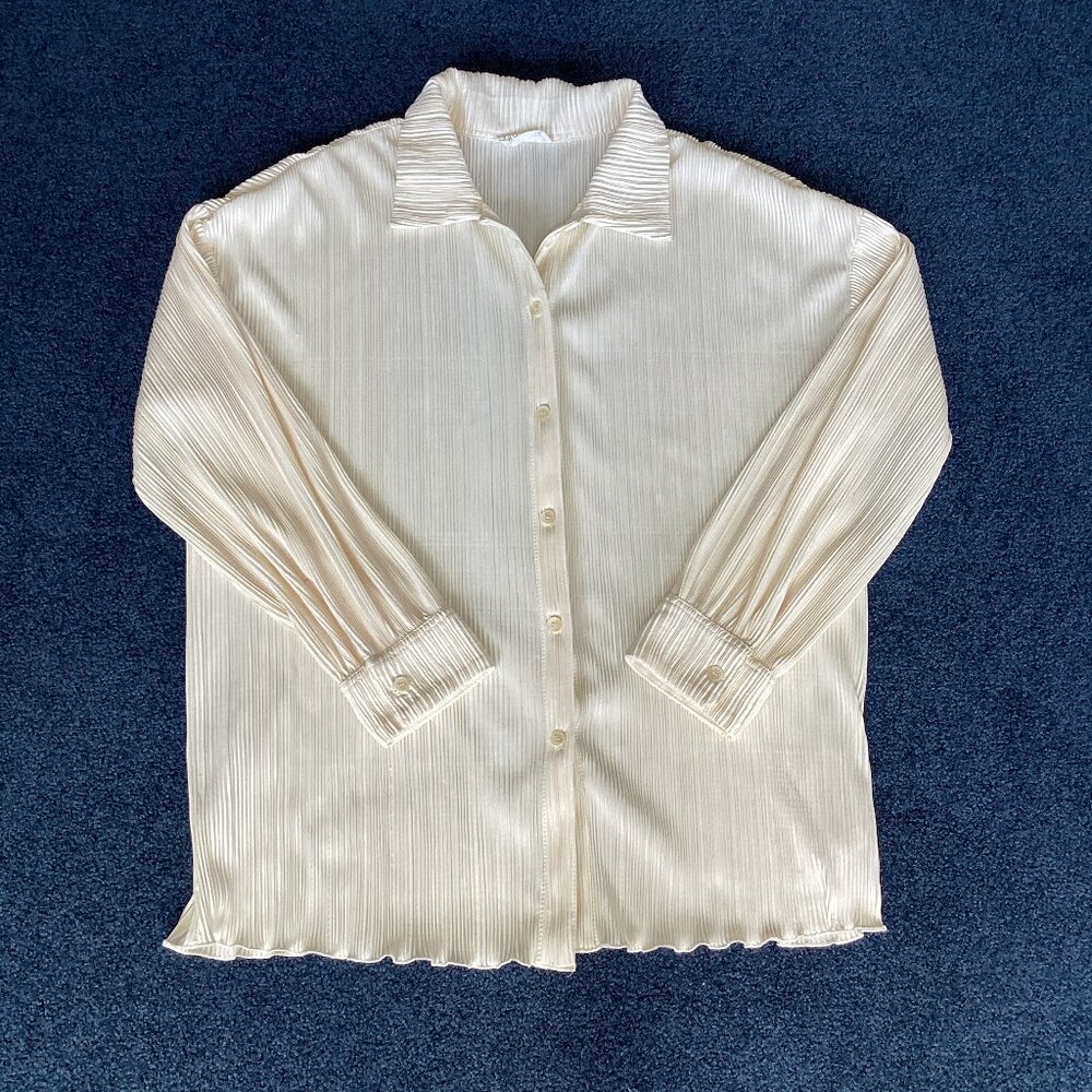 Oversized Plisse Polyester Cream Colored Blouse - Small